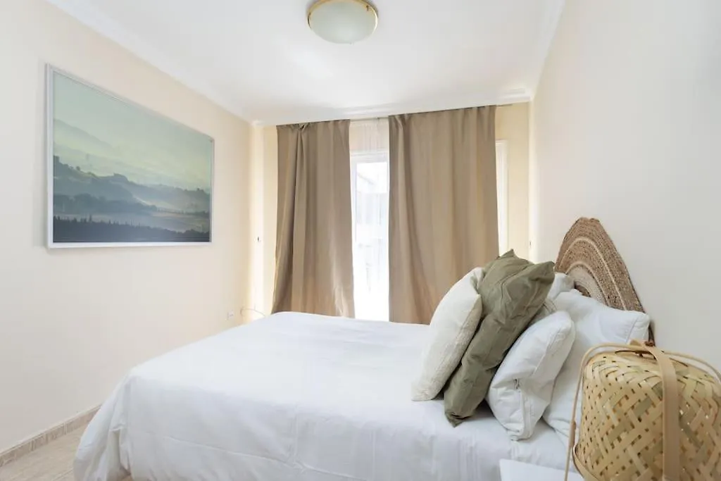 Eden Rentals Adeje Pearl Lovely City Center Private Parking Costa Adeje  0*, Costa Adeje (Tenerife)